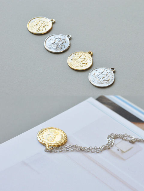 N0026-Moet coin necklace 