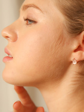 triangle stone earring (2-stone)
