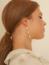 triple pearl earring