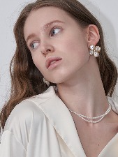 Elin pearl earring